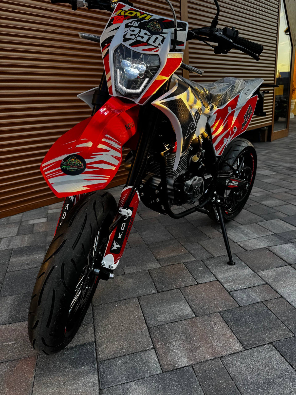 Мотоцикл KOVI JN250 MOTARD — 250 см³, 25 к.с.