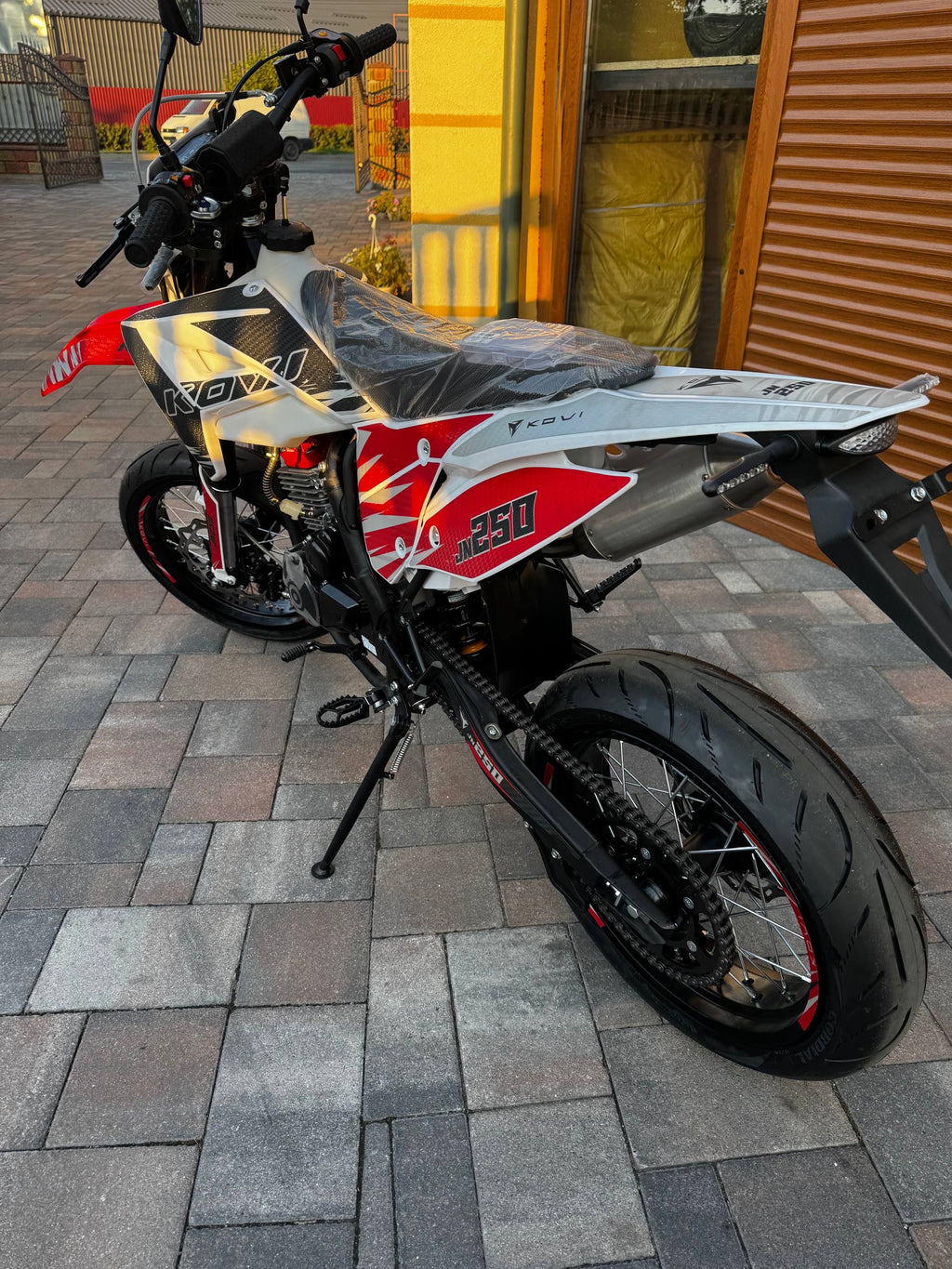 Мотоцикл KOVI JN250 MOTARD — 250 см³, 25 к.с.
